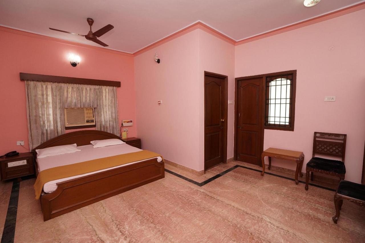 Lloyds Serviced Apartments,Krishna Street,T Nagar Chennai Extérieur photo