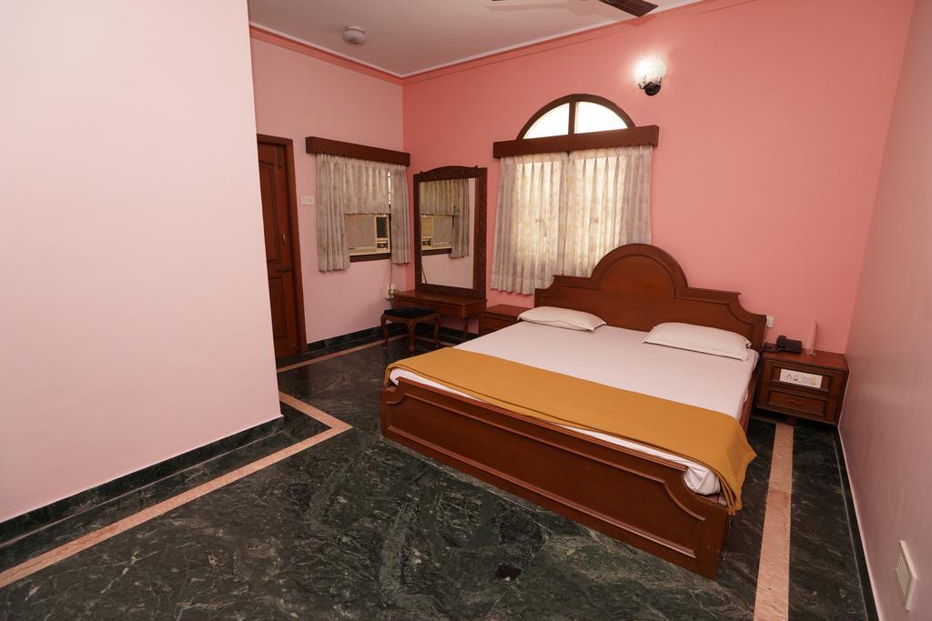 Lloyds Serviced Apartments,Krishna Street,T Nagar Chennai Extérieur photo