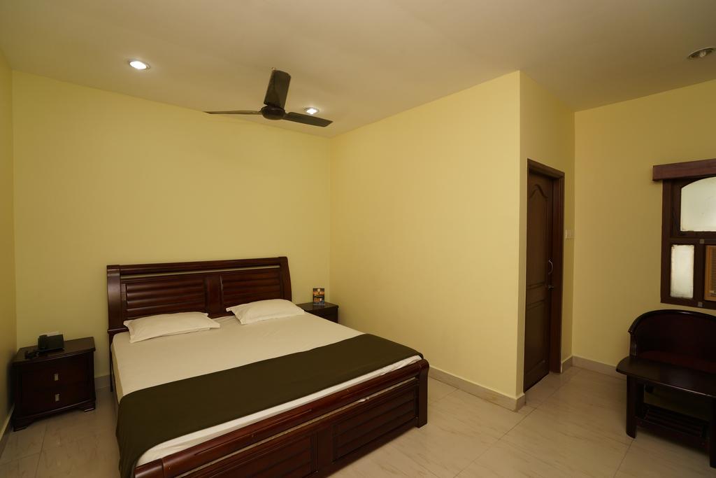 Lloyds Serviced Apartments,Krishna Street,T Nagar Chennai Extérieur photo