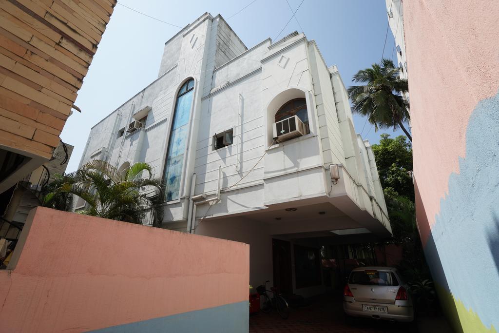 Lloyds Serviced Apartments,Krishna Street,T Nagar Chennai Extérieur photo