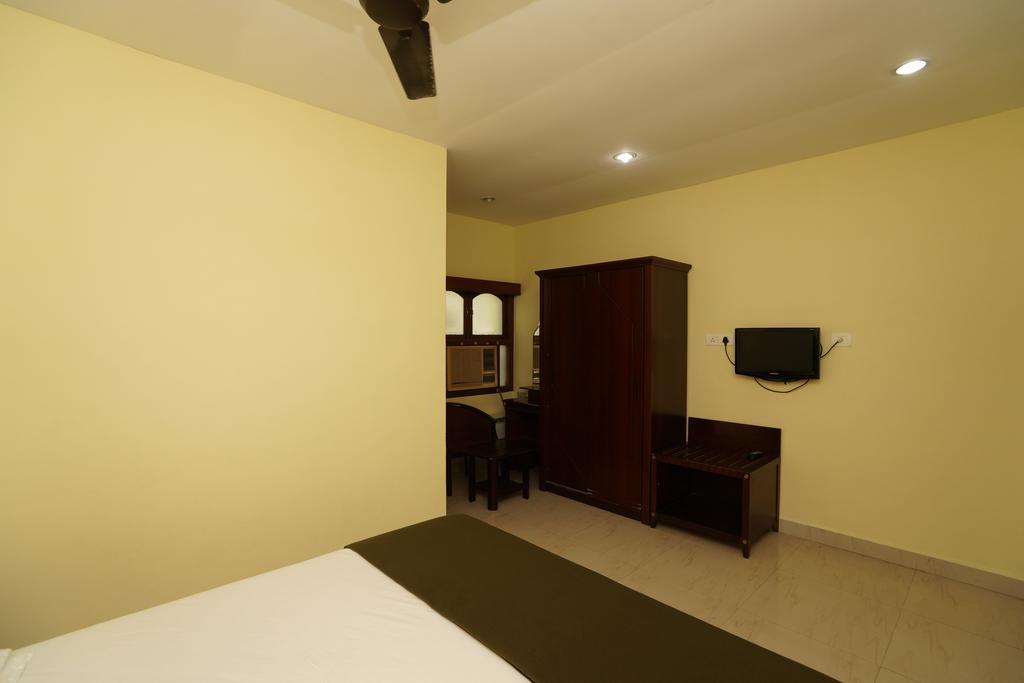 Lloyds Serviced Apartments,Krishna Street,T Nagar Chennai Extérieur photo
